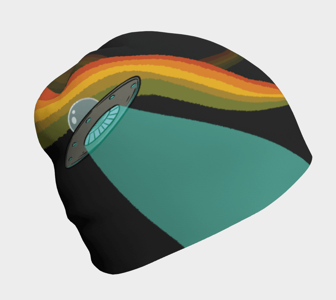 Tuque noire avec un design rétro de soucoupe volante et une traînée arc-en-ciel colorée.