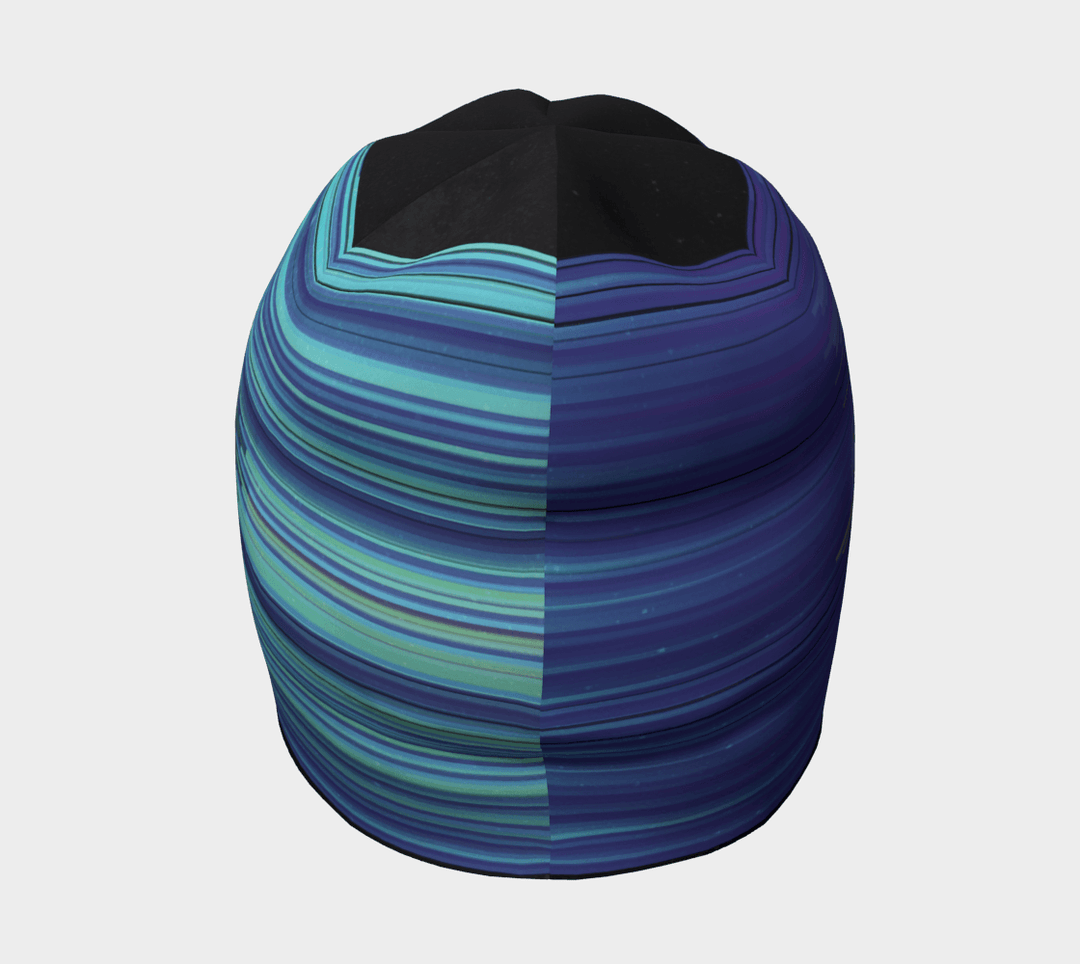 Vue de dessus de la tuque unisexe « Black War », révélant le motif de rayures dégradé du bleu au violet.