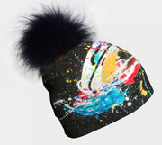 Side view of the Cheval-Noir pom beanie for adults ans children. 