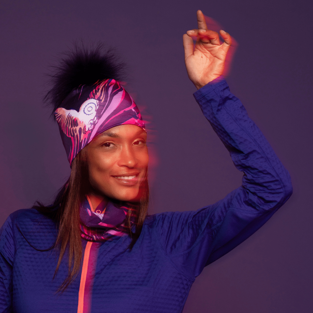 Sportive woman wearing the Magenta Owl Beanie with Navy pompom by Julie Rocheleau for the Lalita&