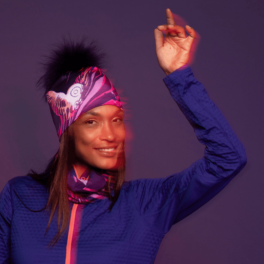Sportive woman wearing the Magenta Owl Beanie with Navy pompom by Julie Rocheleau for the Lalita&